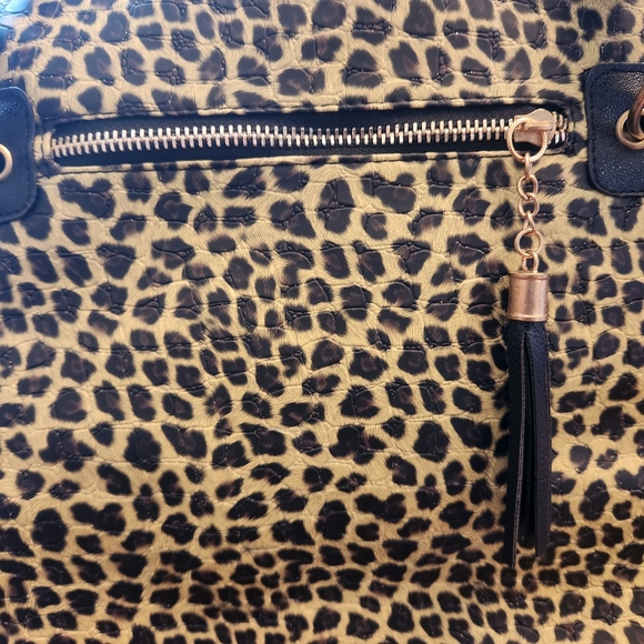 Zhenxing Sparkly Animal Print Tote/Satchel - Picture 5 of 10